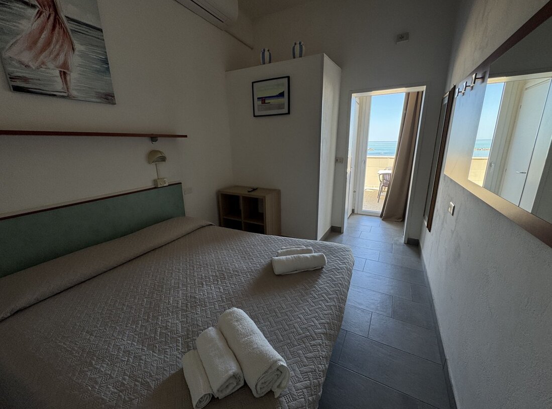 Camere fronte mare