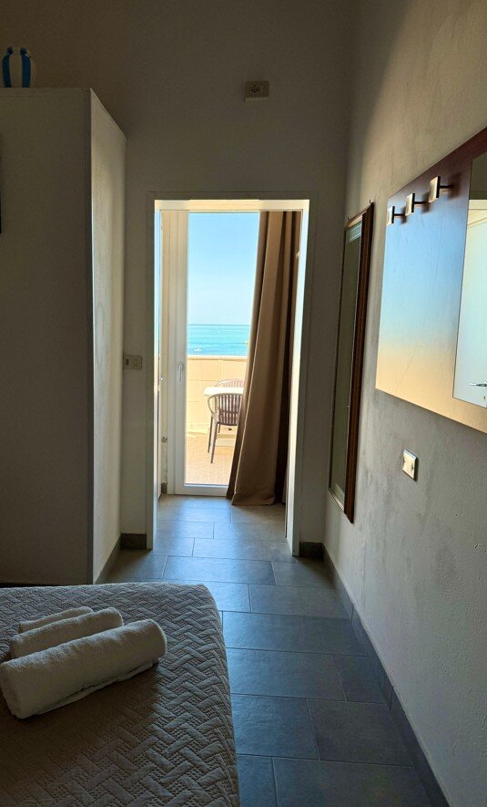 Camere sul mare con terrazzo