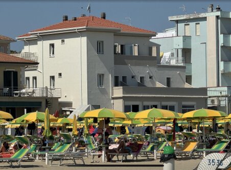 L'hotel dal mare